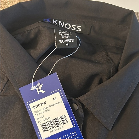 Elegant Black Women's Blouse - Picture 5 of 5